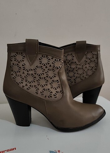 Bayan bot - Görsel 2