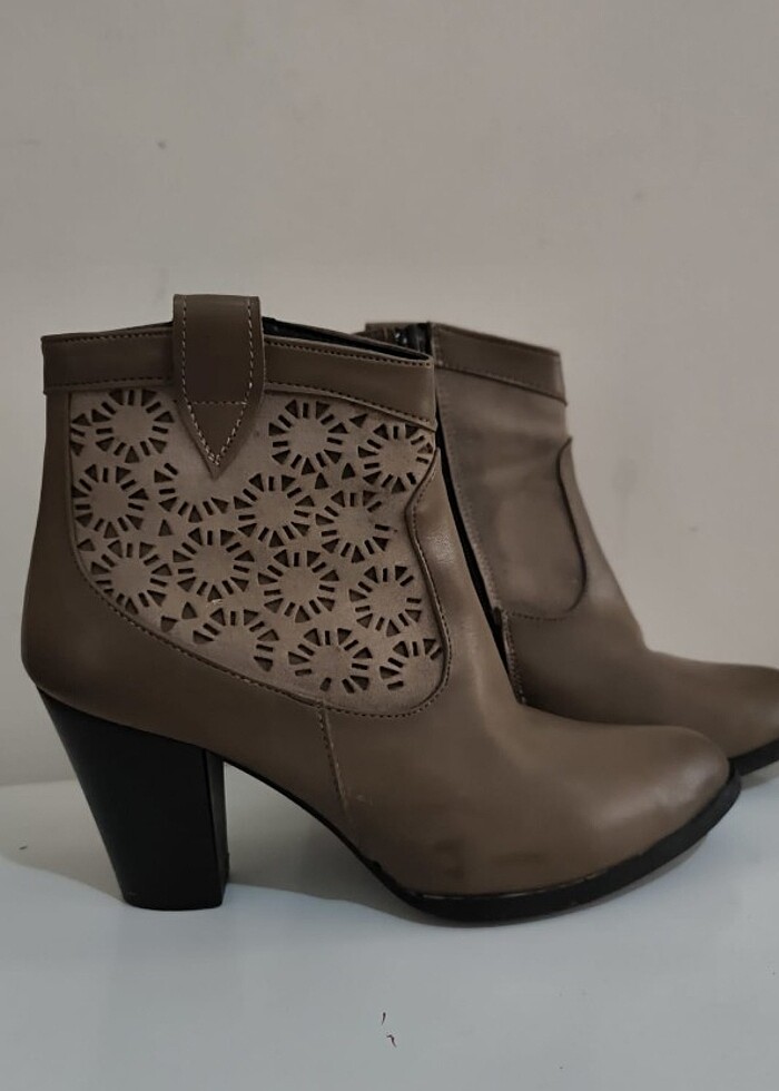 Bayan bot  - Görsel 3