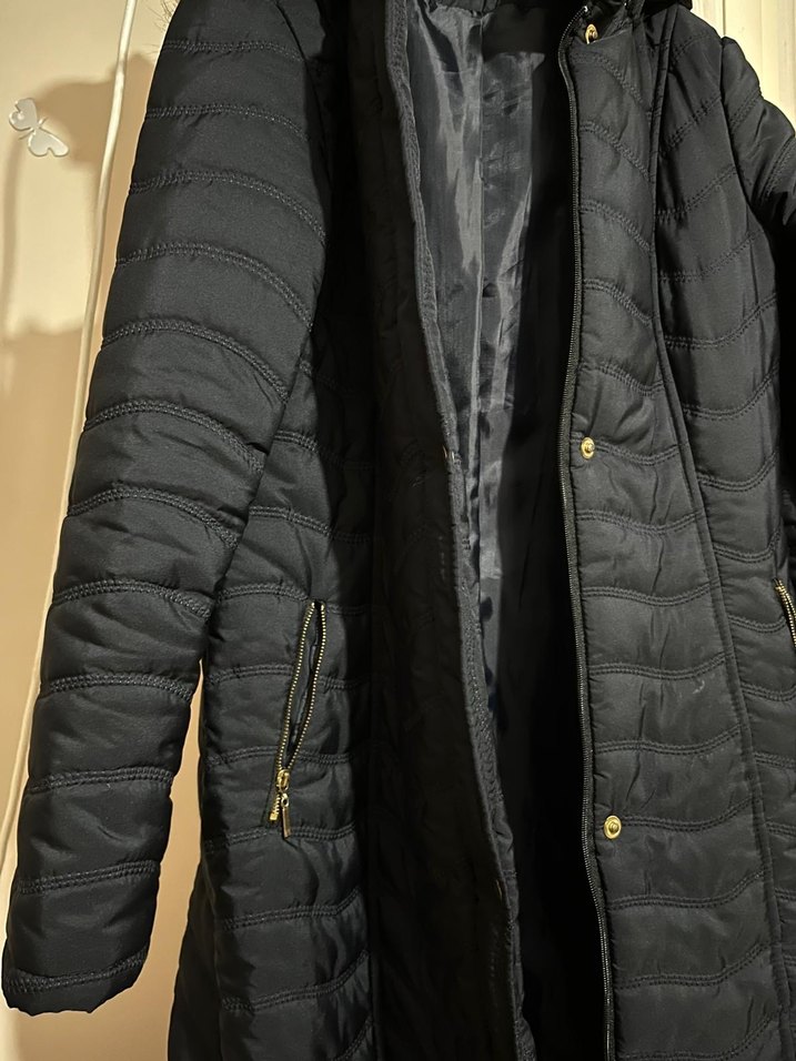 Kapüşonlu kapitone mont - Görsel 3