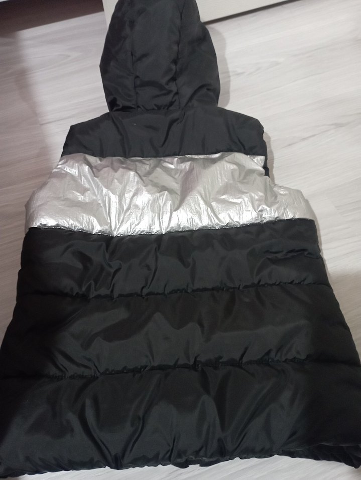 Çocuk Kapüşonlu Fermuarlı Yelek - Görsel 3