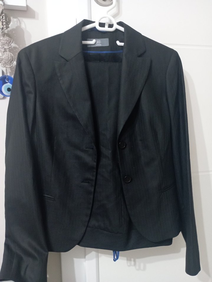 Kadın Siyah Düğmeli Ofis Takım Ceketi - Görsel 2