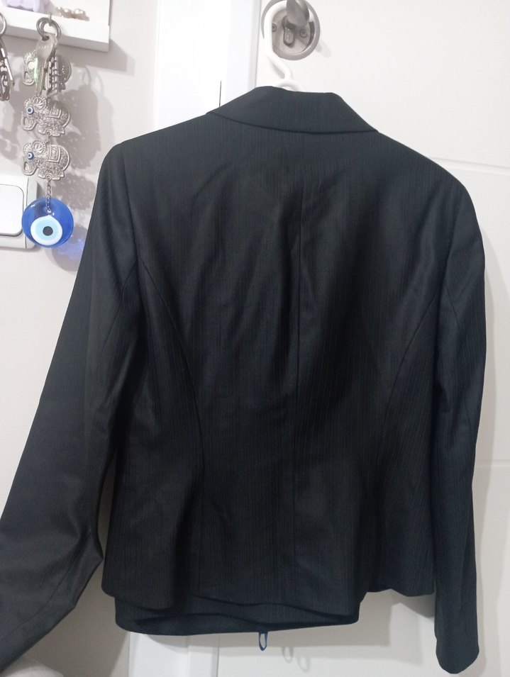 Kadın Siyah Düğmeli Ofis Takım Ceketi - Görsel 4