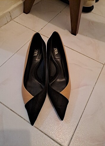 36 Beden siyah Renk Zara stiletto 36 numara ama kalıbi genis
