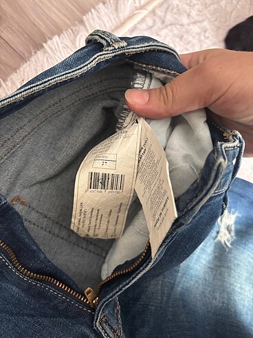 27 Beden lacivert Renk Vena yırtık pantolon