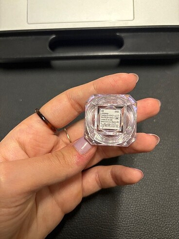  Beden Essence multichrome flakes