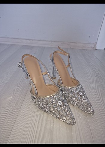 Beyaz Parlak Taşlı Stiletto Abiye Ayakkabı