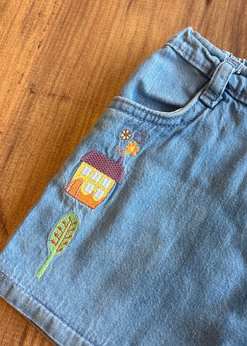 Nakışlı Mavi Kadın Kot Şort - Görsel 4