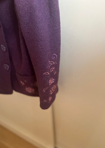 Mor Nakışlı Düğmeli Midi Yün Ceket - Görsel 5