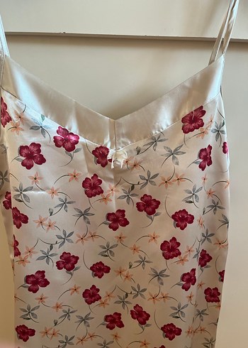 Çiçek Desenli Beyaz Midi Gecelik - Görsel 3