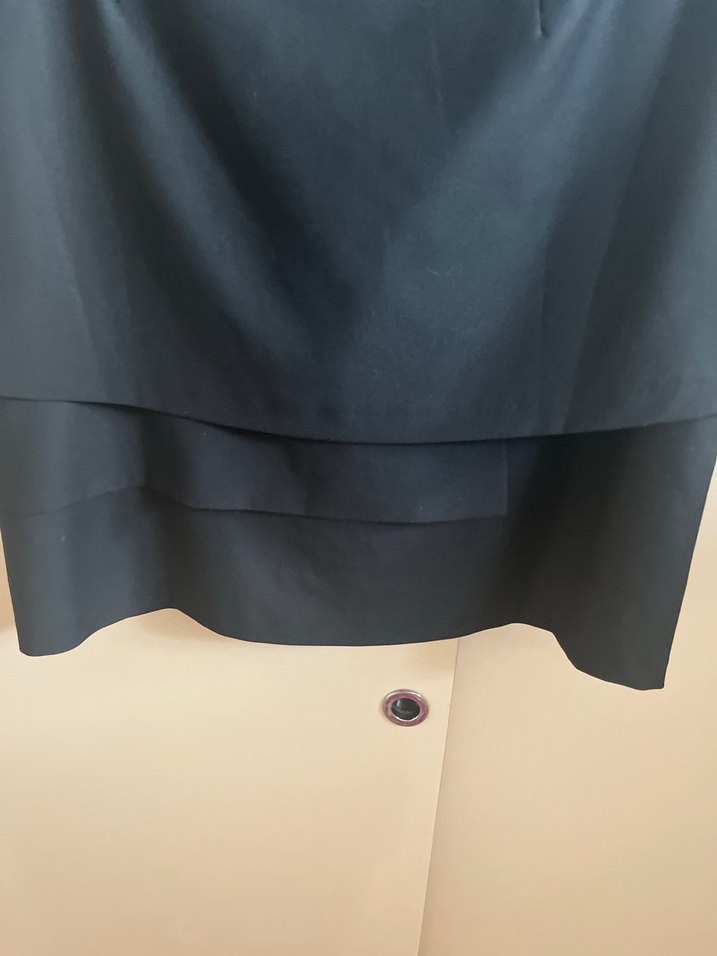 Siyah Katmanlı Drapeli Midi Etek yün kumaştır - Görsel 4