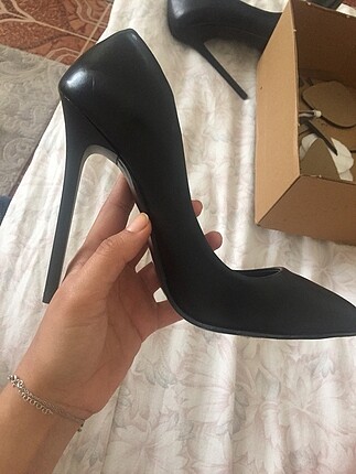 Siyah stiletto