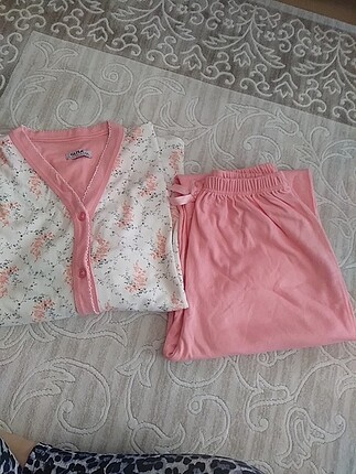 Büyük beden boydan düğmeli pijama takımı