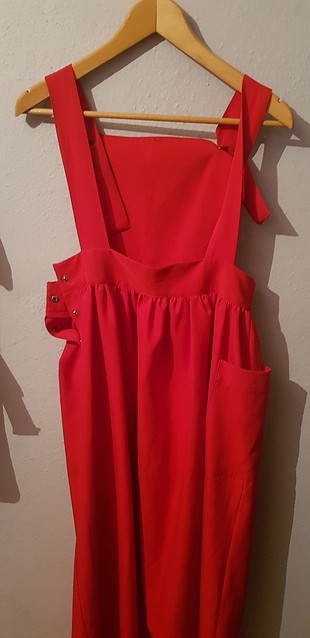 Kırmızı salopet ????
