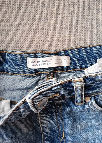 ZARA 38 beden Nakışlı Düğmeli Mavi renk Kadın Kot Şort - Görsel 3