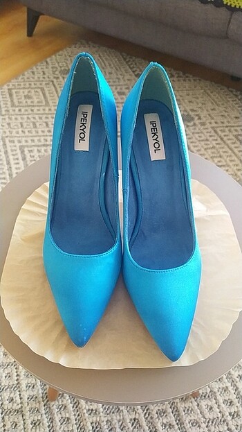 38 Beden İpekyol mavi stiletto 38 numara