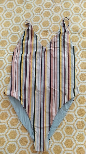 Pull and Bear renkli çizgili mayo 38 beden 