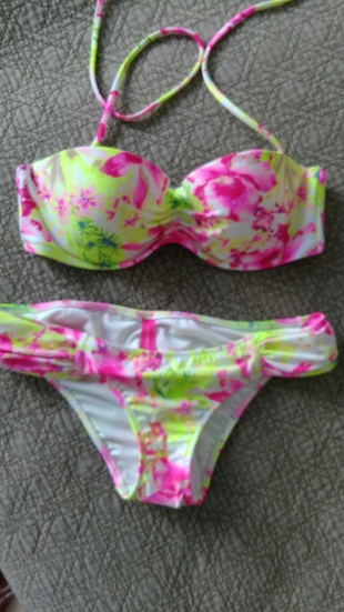 viktoria's secret bikini kullanilmadi