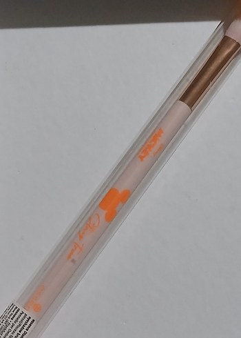 Essence Makyaj Fırçası