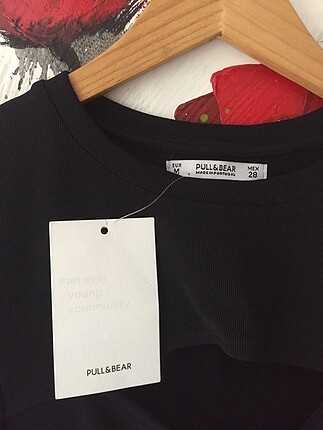 28 Beden Pull&Bear dizaltı elbise