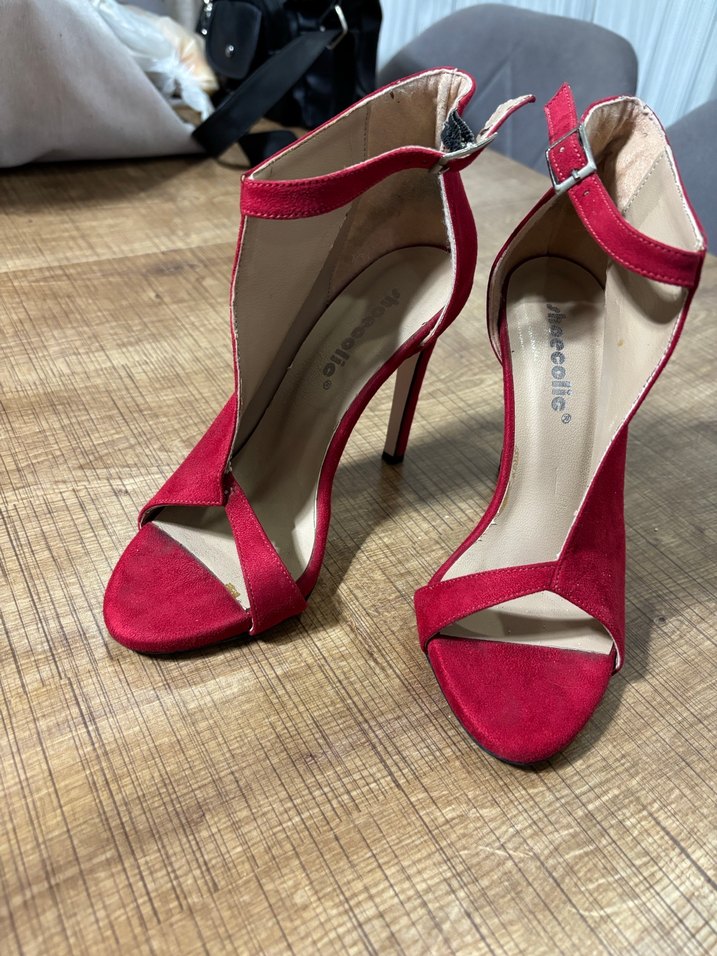 Kırmızı stiletto topuklu ayakkabı - Görsel 2