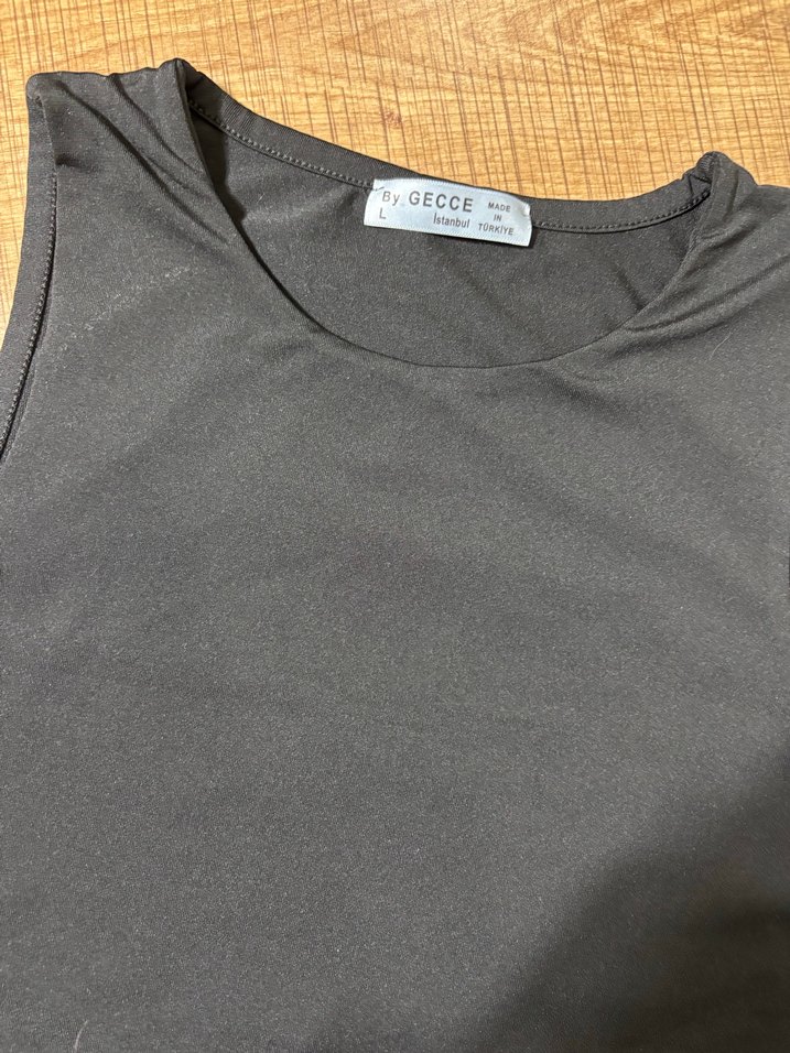 Siyah Spor Kolsuz Crop Top - Görsel 2