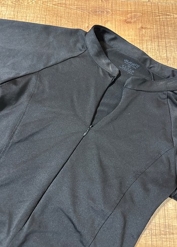 Yüksek Yakalı Siyah Kadın Bluz - Görsel 4