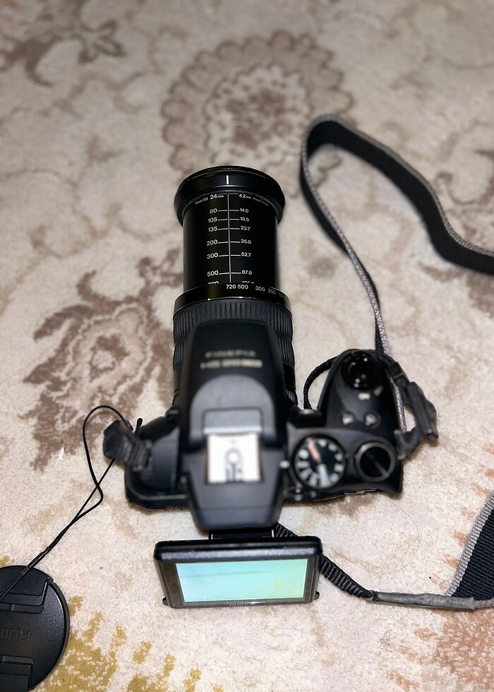 FUJIFILM FINEPIX HS28EXR - Görsel 3