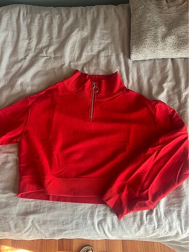 Kırmızı h&m yarım fermuarlı sweatshirt