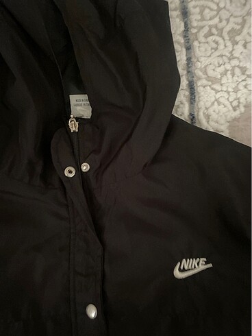 m Beden siyah Renk Nike yağmurluk