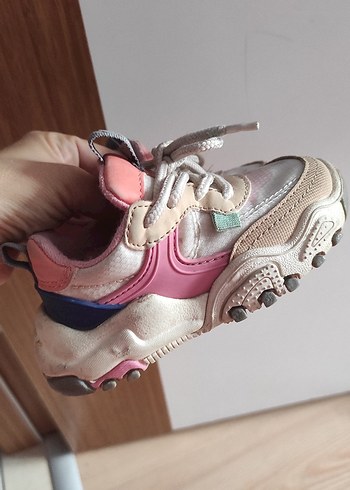 zara çocuk spor ayakkabı