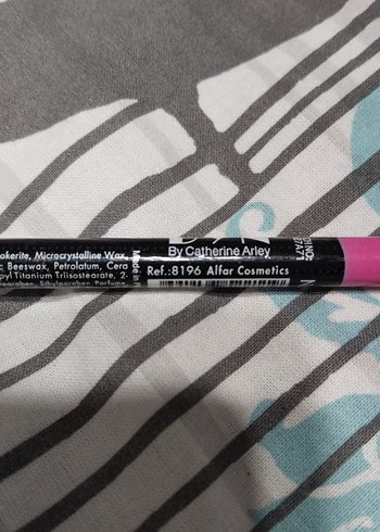 Beden Renk Renkli Pembe Dudak Kalemi