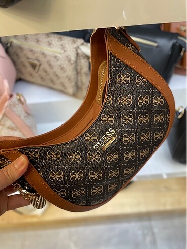 Guess Guess bayan çanta