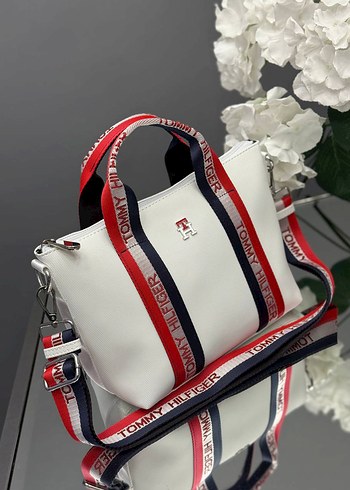 Beden Tommy Hilfiger Kırmızı Fermuarlı Kadın Çanta