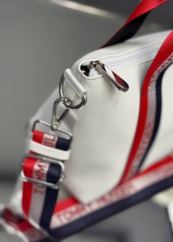 Beden çeşitli Renk Tommy Hilfiger Kırmızı Fermuarlı Kadın Çanta