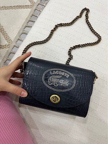 Lacoste lacivert kol çantası