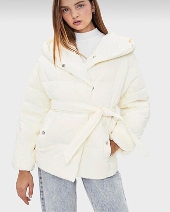 Bershka oversize beyaz mont