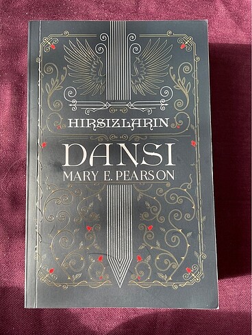 HIRSIZLARIN DANSI MARY E PEARSON