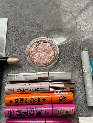 Essence Maskaralar