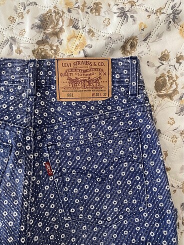 32 Beden Levis pantolon