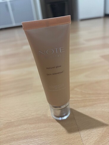 NOTE NATURAL GLOW 402