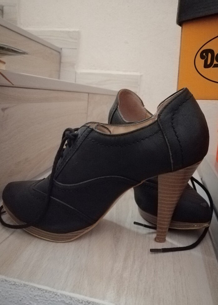 Topuklu ayakkabı - Görsel 4