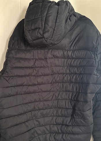 Erkek Siyah Şapkalı Mont Bershka - Görsel 4