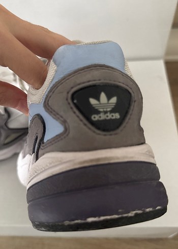 Adidas Falcon Model Bağcıklı Kadın Spor Ayakkabı - Görsel 4