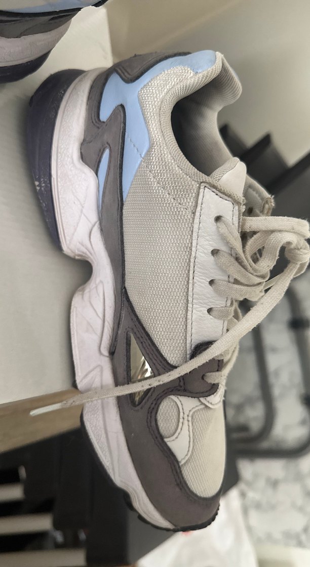 Adidas Falcon Model Bağcıklı Kadın Spor Ayakkabı - Görsel 5