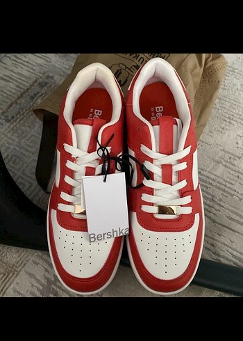 Bershka Kırmızı Beyaz Kadın Spor Ayakkabı