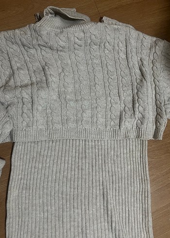 Uzun Bej Yüksek Yakalı Triko Elbise - Görsel 4