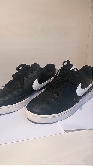 NIKE COURT VISION