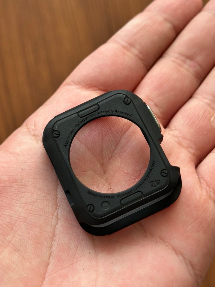 Spigen Apple Watch 42mm Siyah Kılıf - Görsel 3