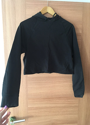 H&M kapüşonlu crop top