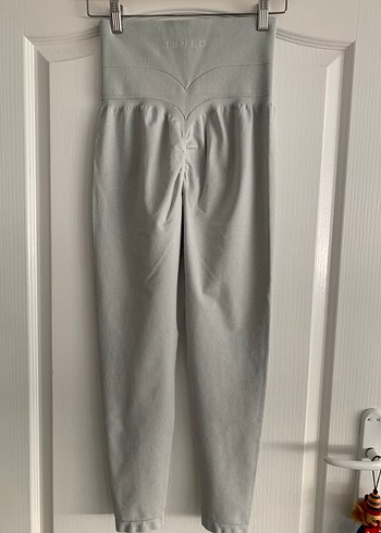 Gri Midi Kadın Tayt - Rahat ve Şık - Görsel 2